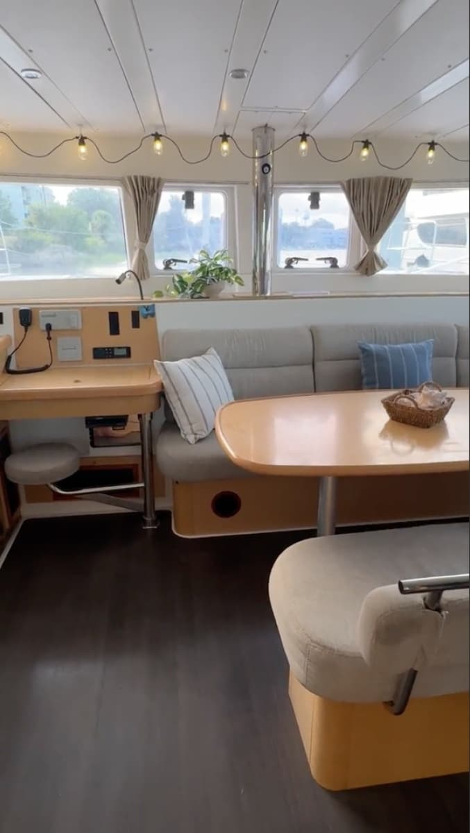 2014 Lagoon 421 - Photo 24