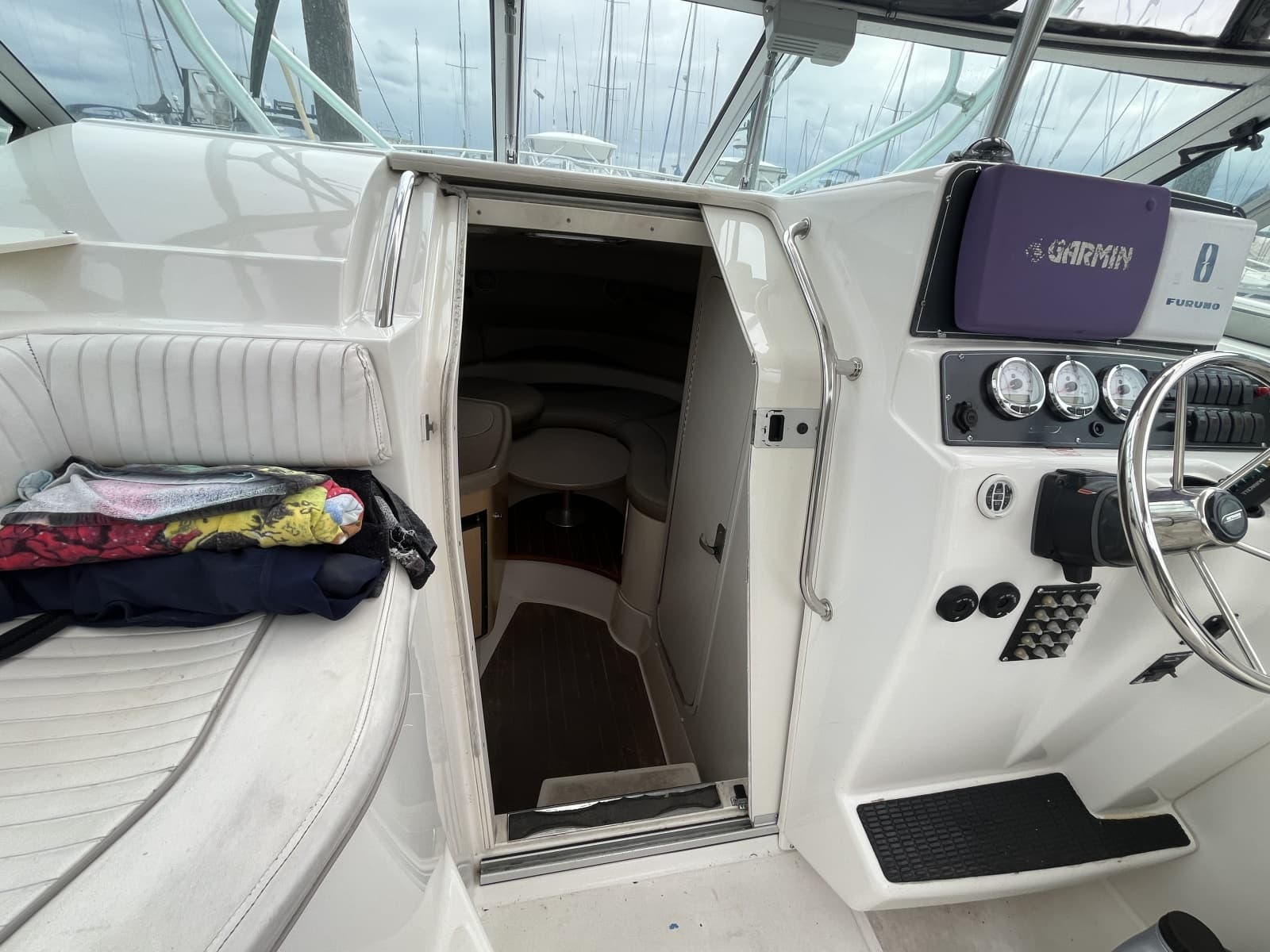 2001 Boston Whaler Conquest 28 - Photo 22