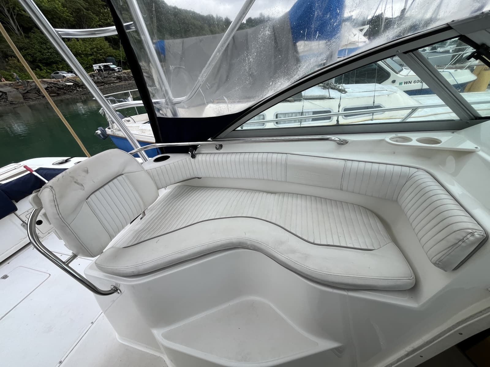 2001 Boston Whaler Conquest 28 - Photo 14