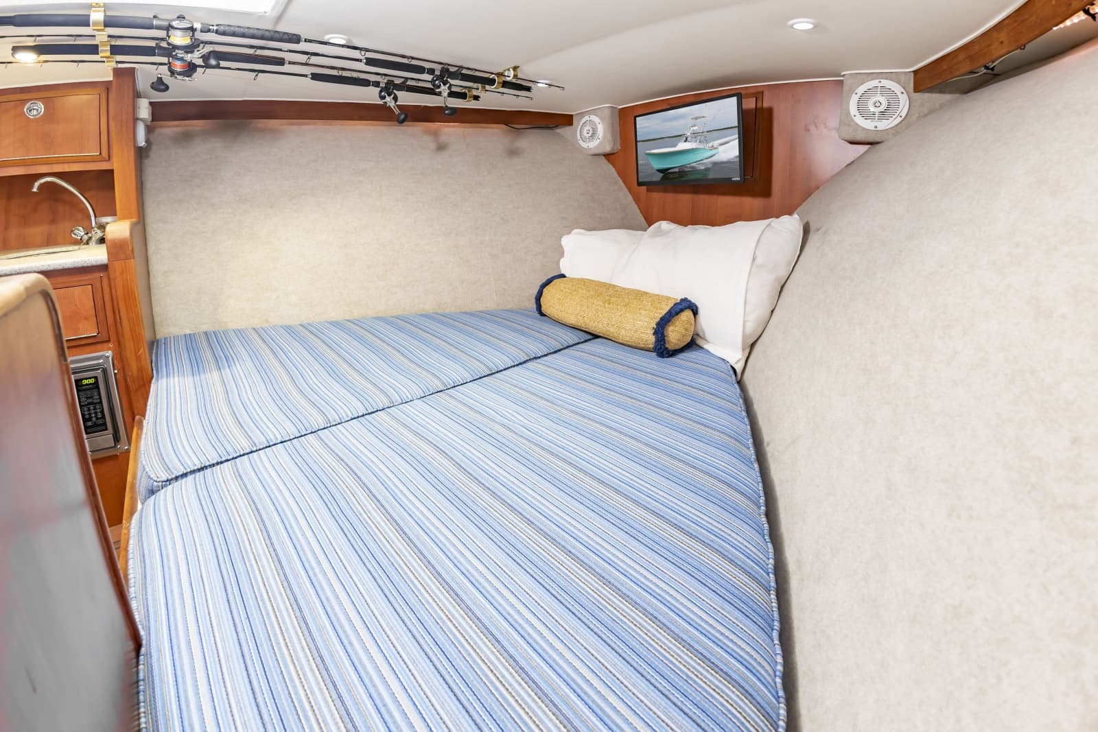 2006 Custom Carolina 36 Express - Photo 41