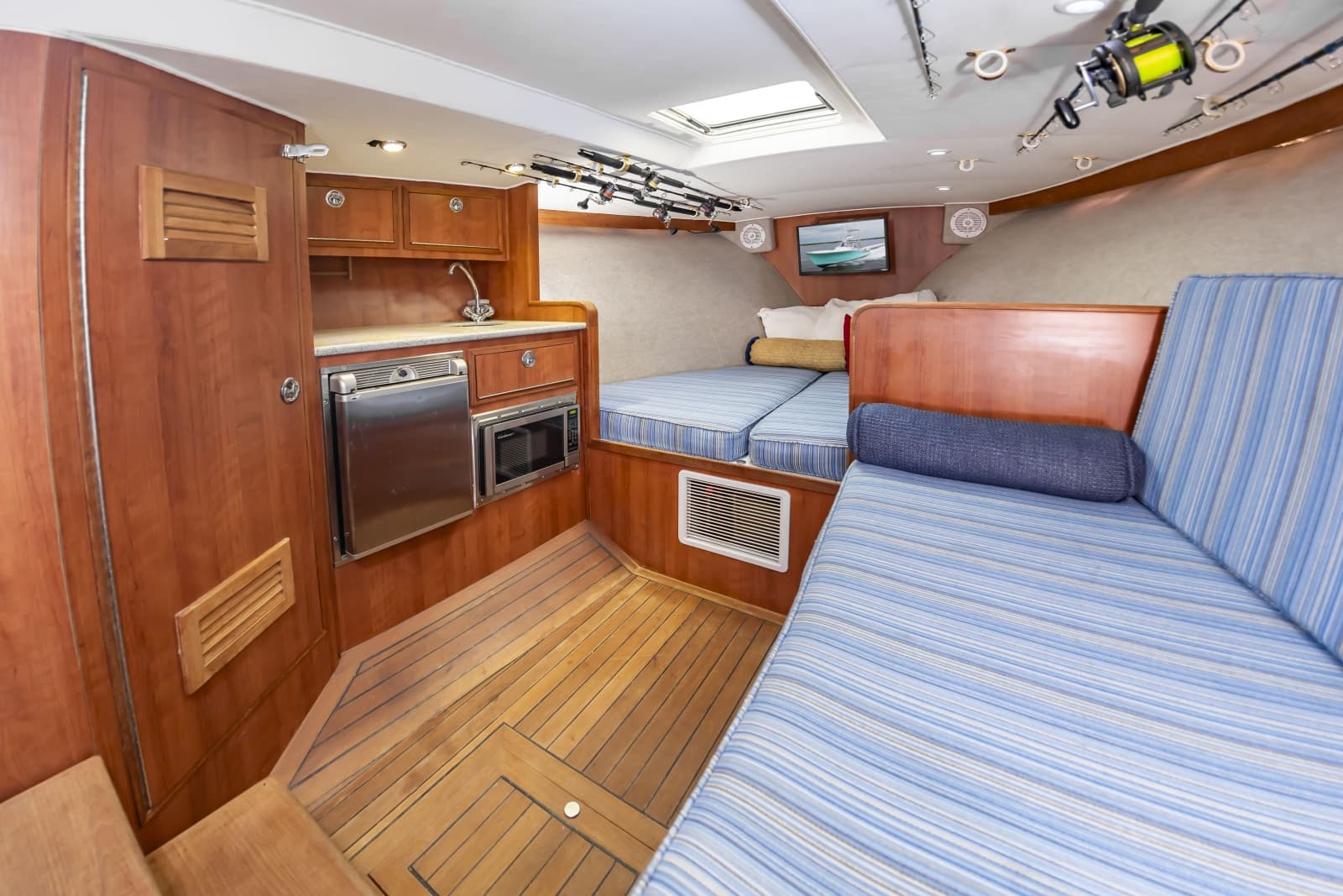 2006 Custom Carolina 36 Express - Photo 31