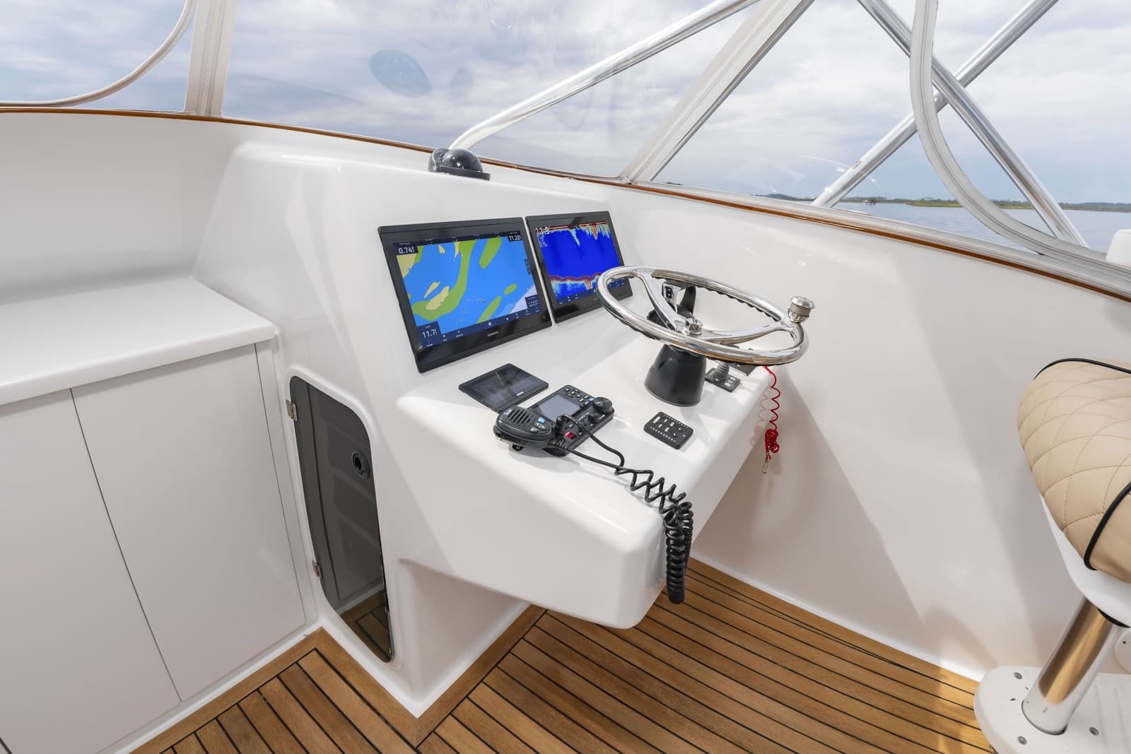 2006 Custom Carolina 36 Express - Photo 19