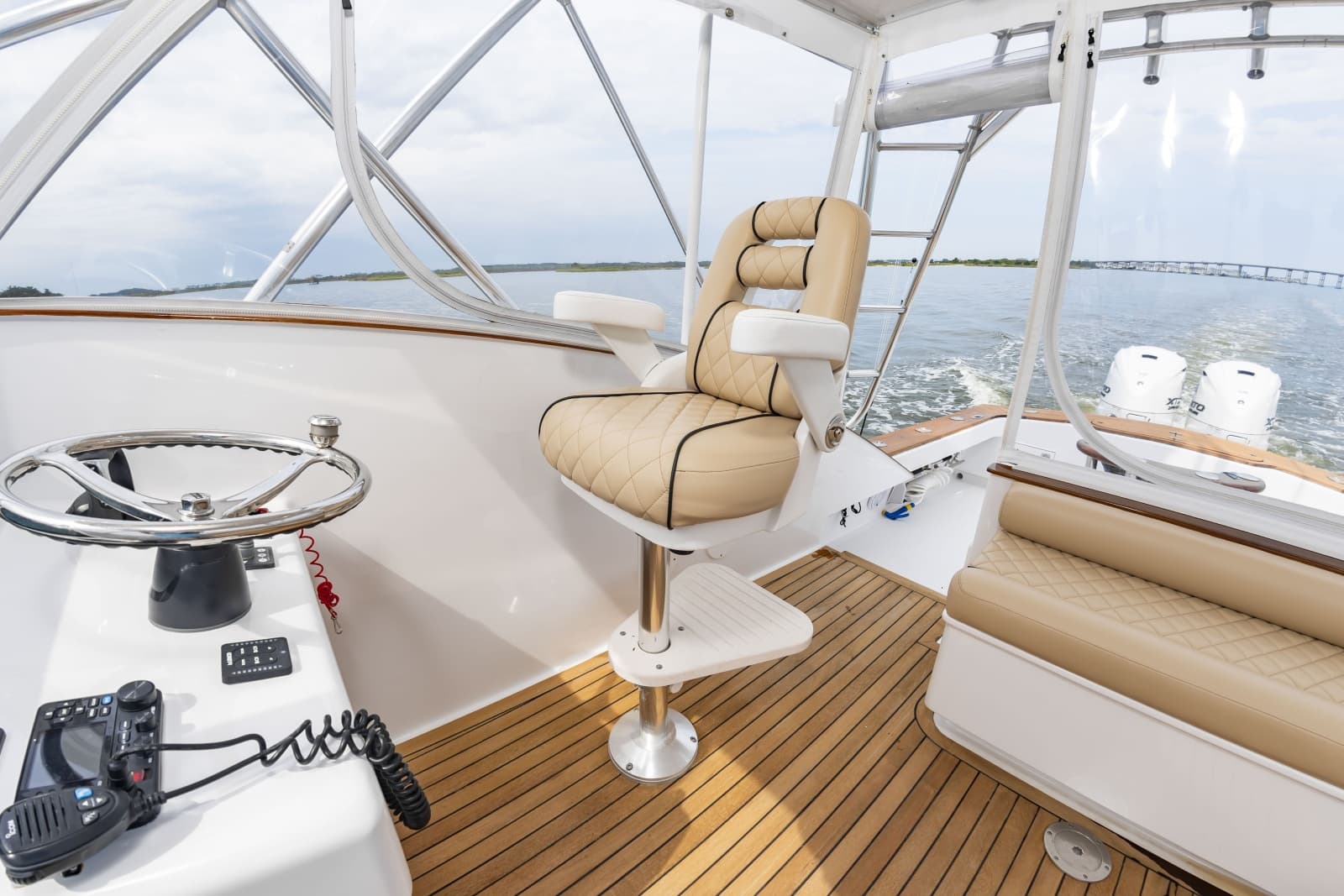 2006 Custom Carolina 36 Express - Photo 20