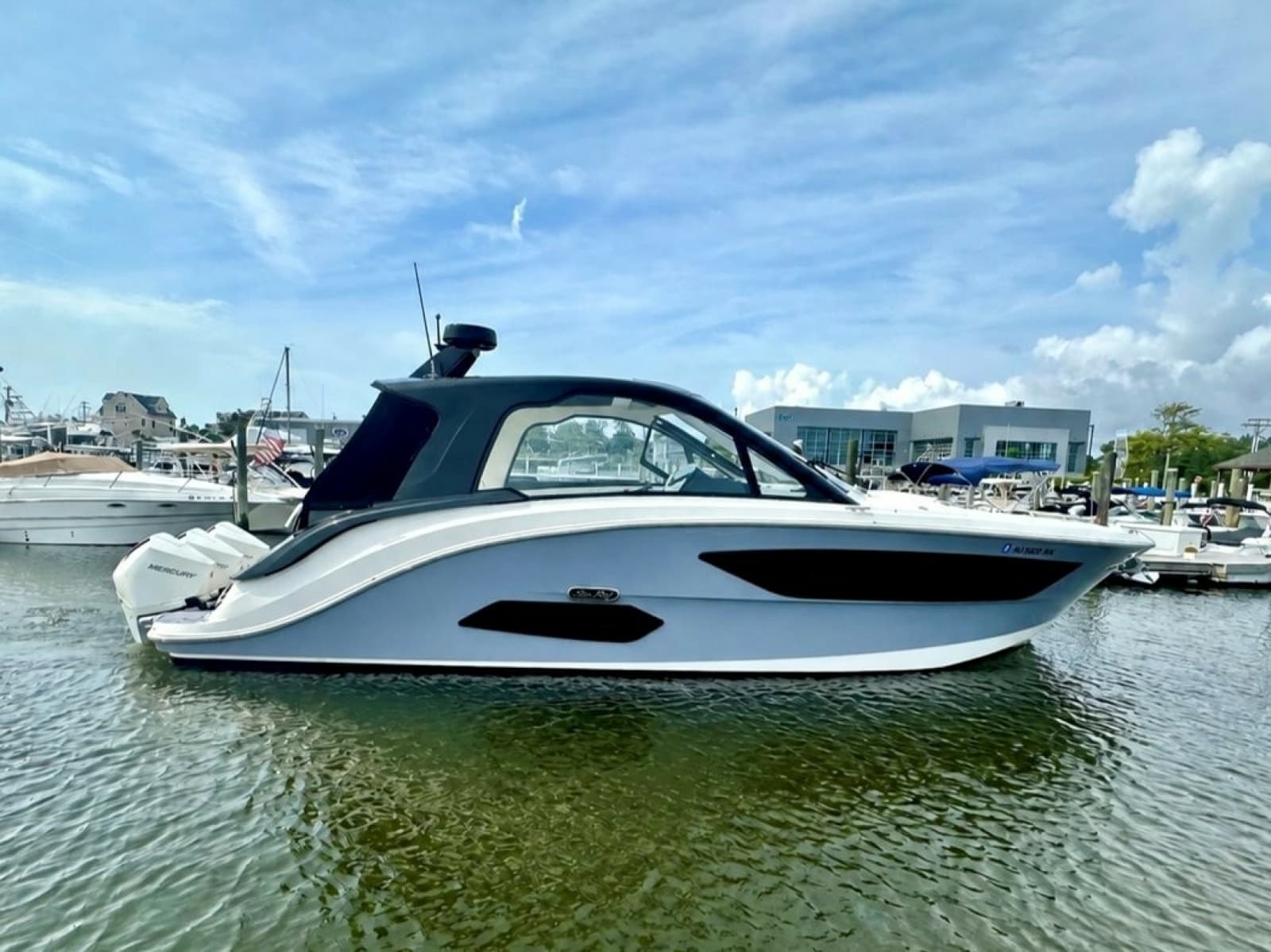 2022 Sea Ray 37 Sundancer 370 OB - Photo 1