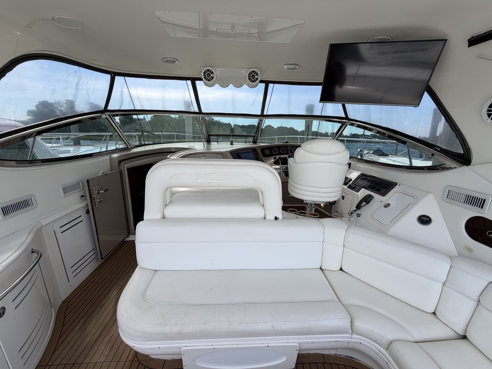 2002 Sea Ray 510 Sundancer - Photo 9