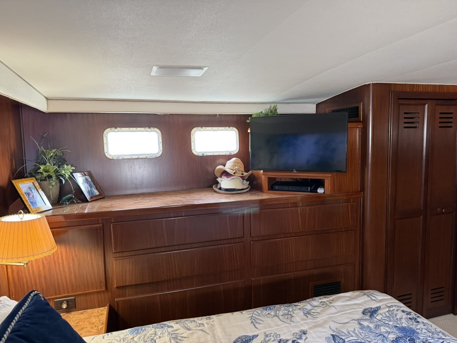 1986 Hatteras CPMY - Photo 48