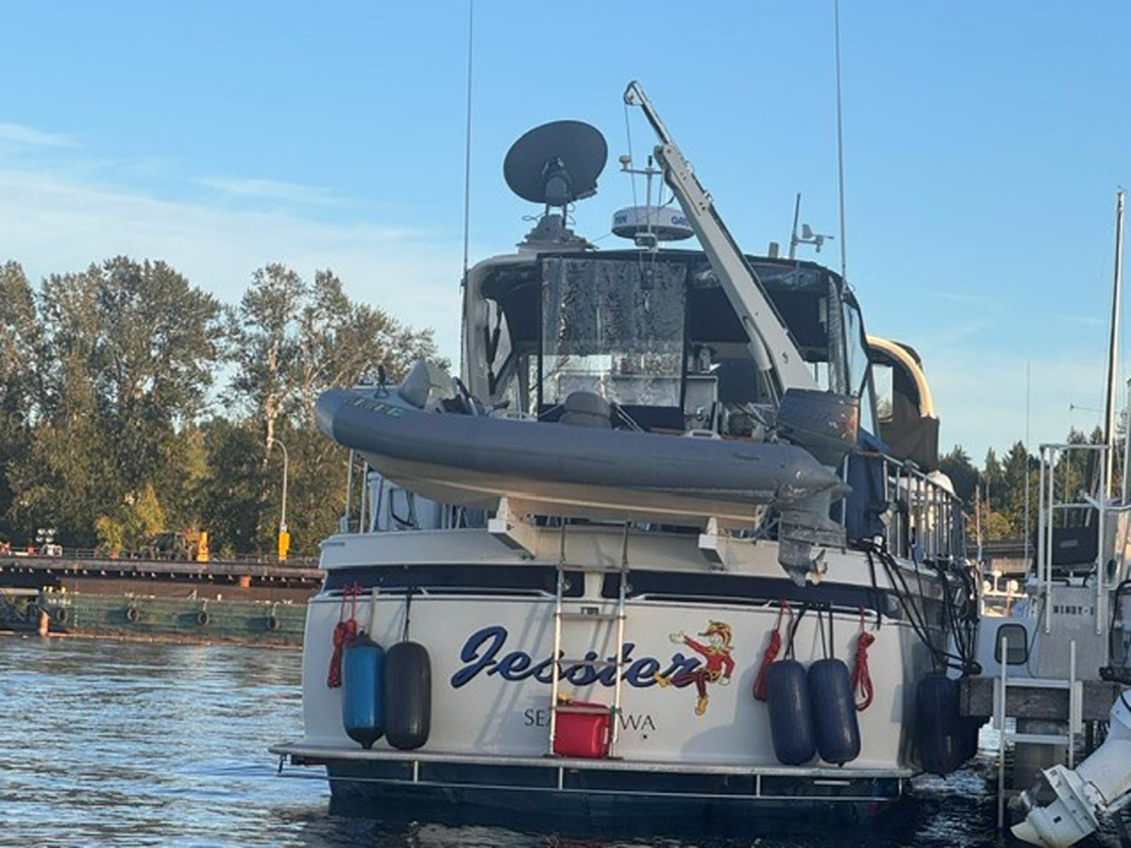 1968 Chris-Craft 47 Commander - Photo 2