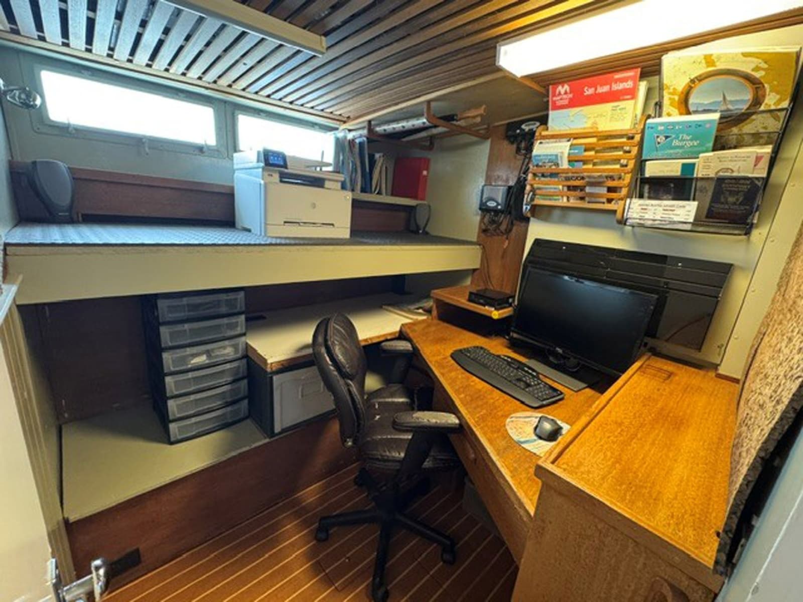 1968 Chris-Craft 47 Commander - Photo 12