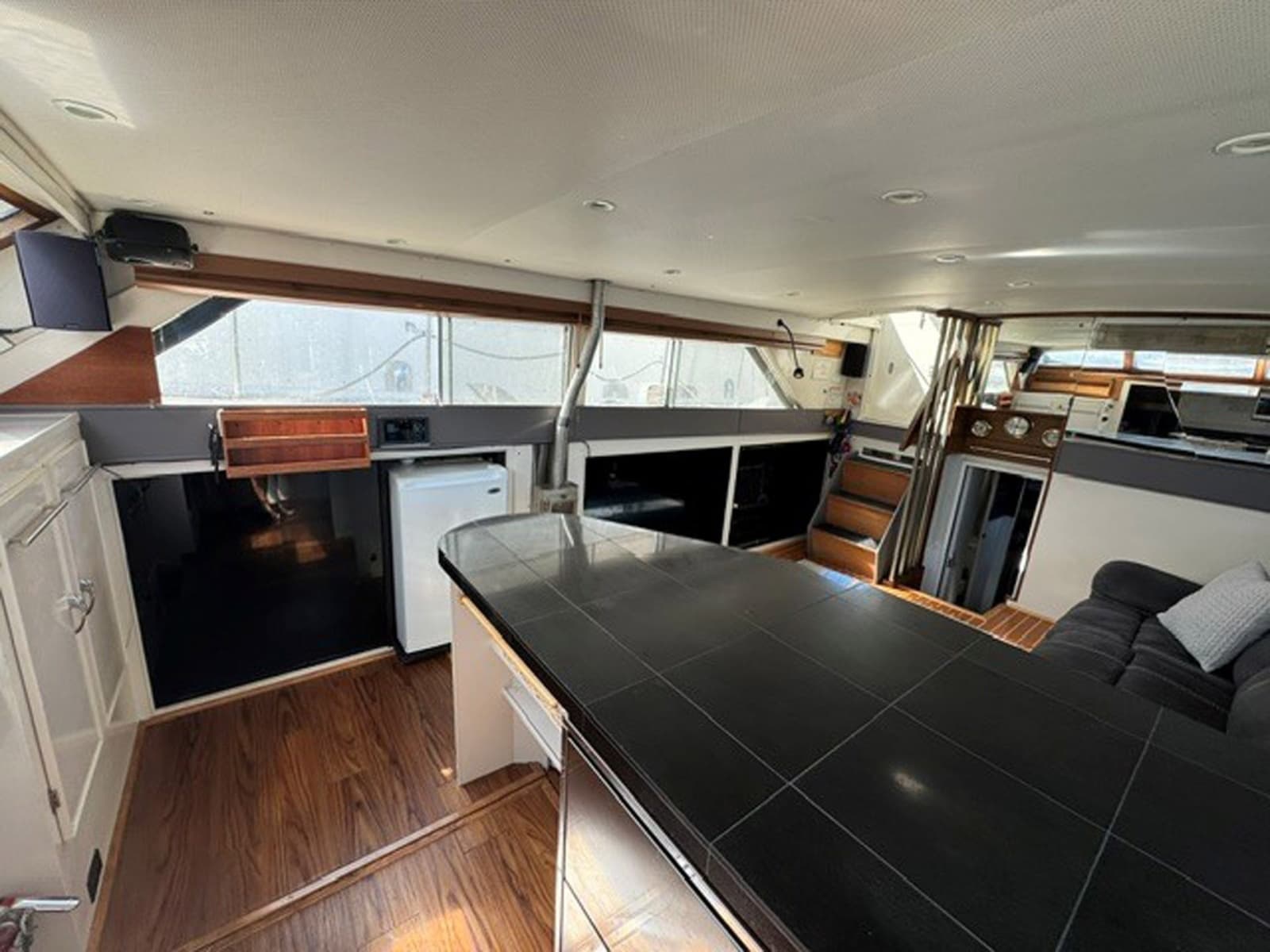1968 Chris-Craft 47 Commander - Photo 6