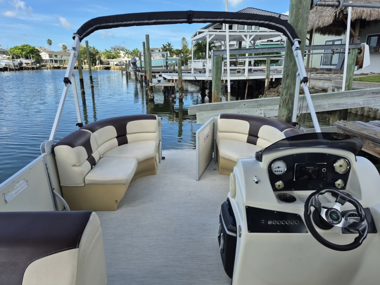 2022 Lexington 320 Pontoon - Photo 4