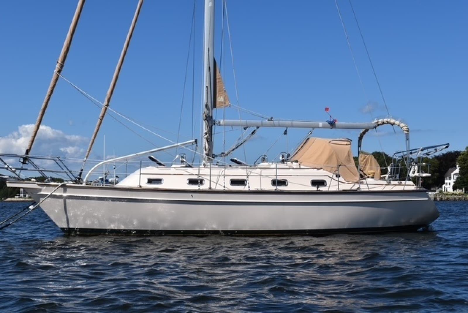 2004 Island Packet 370 - Photo 2
