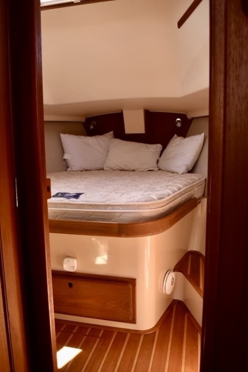 2004 Island Packet 370 - Photo 18