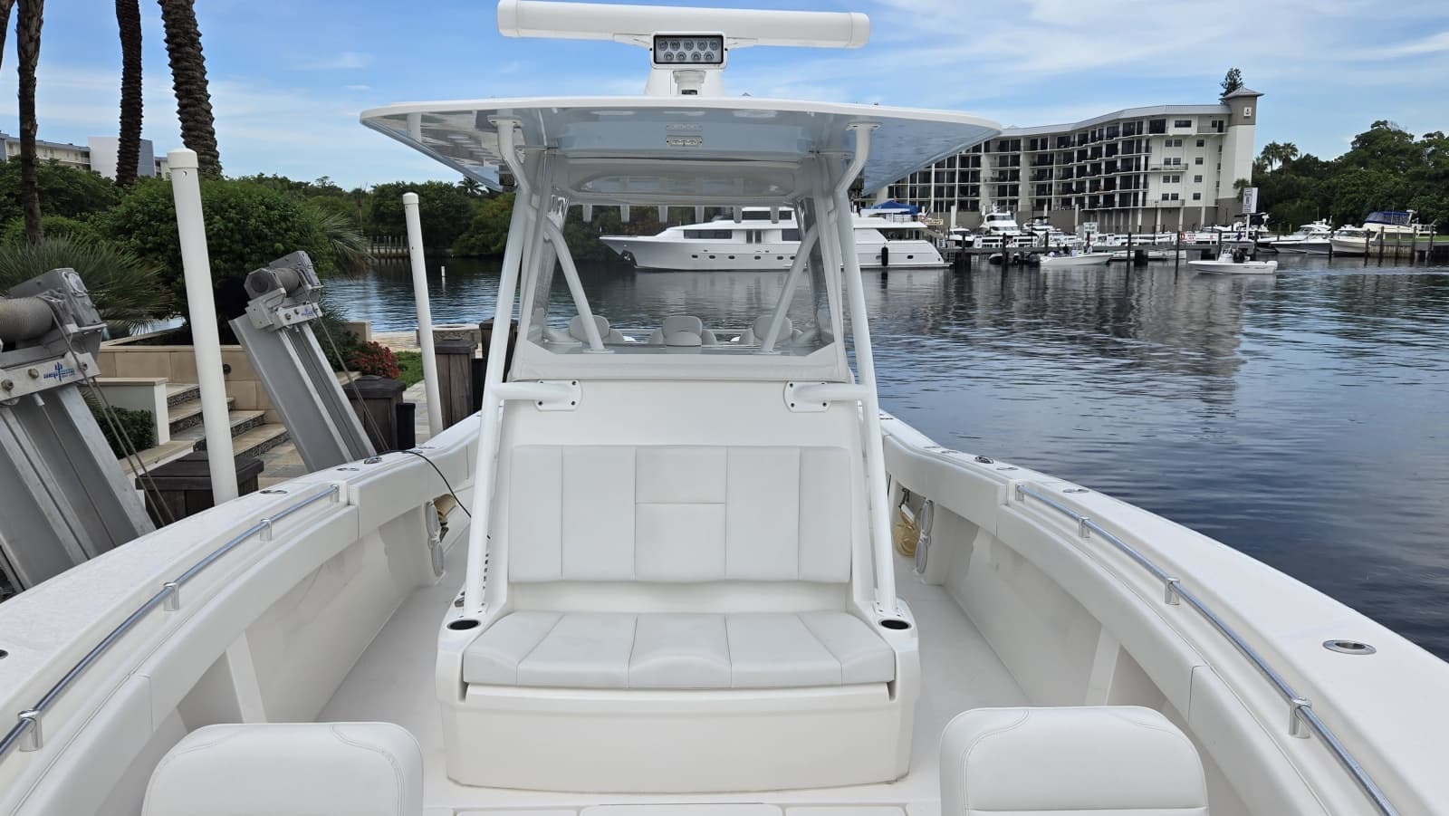 2018 Invincible 39 Open - Photo 14