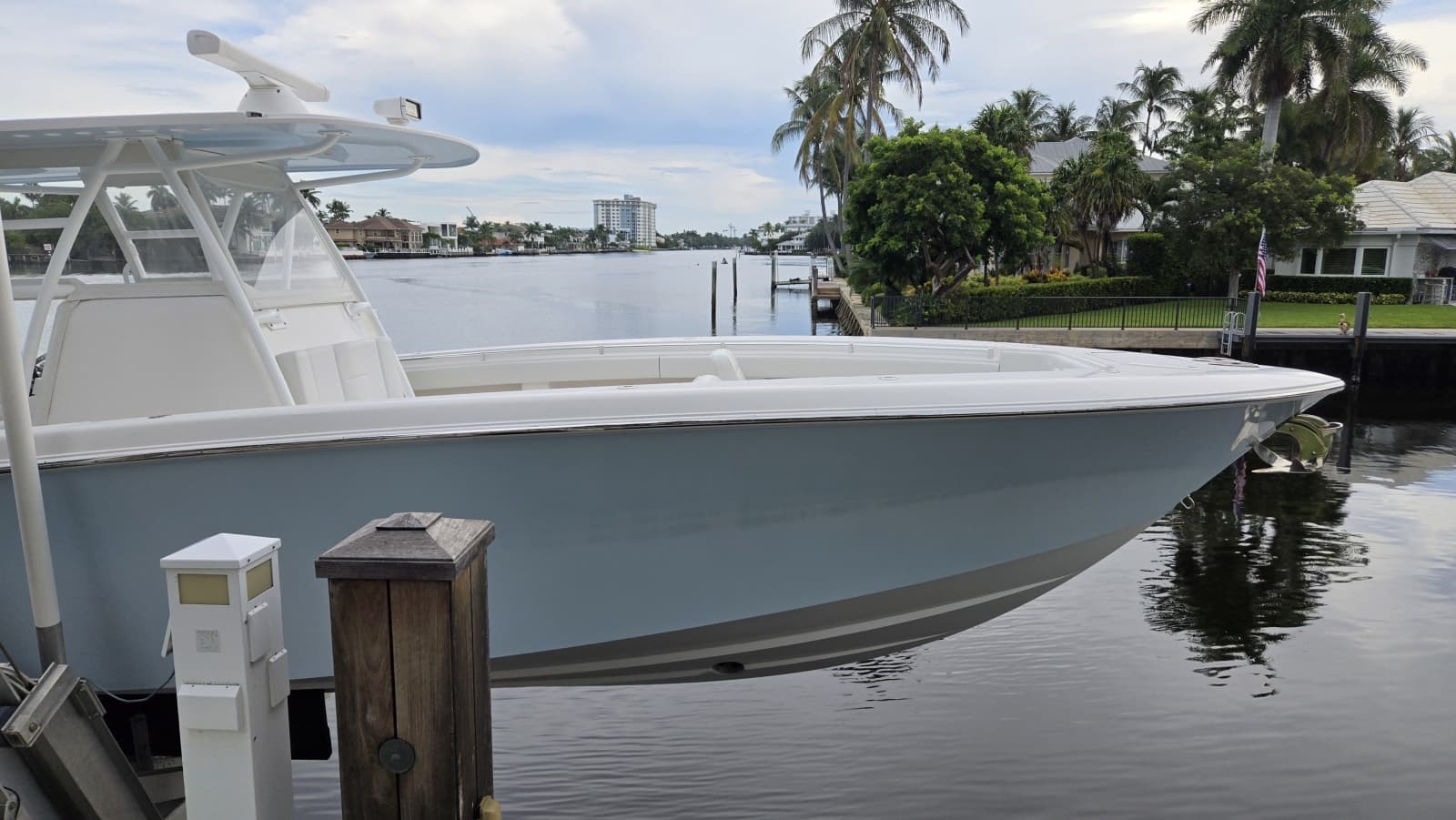 2018 Invincible 39 Open - Photo 2