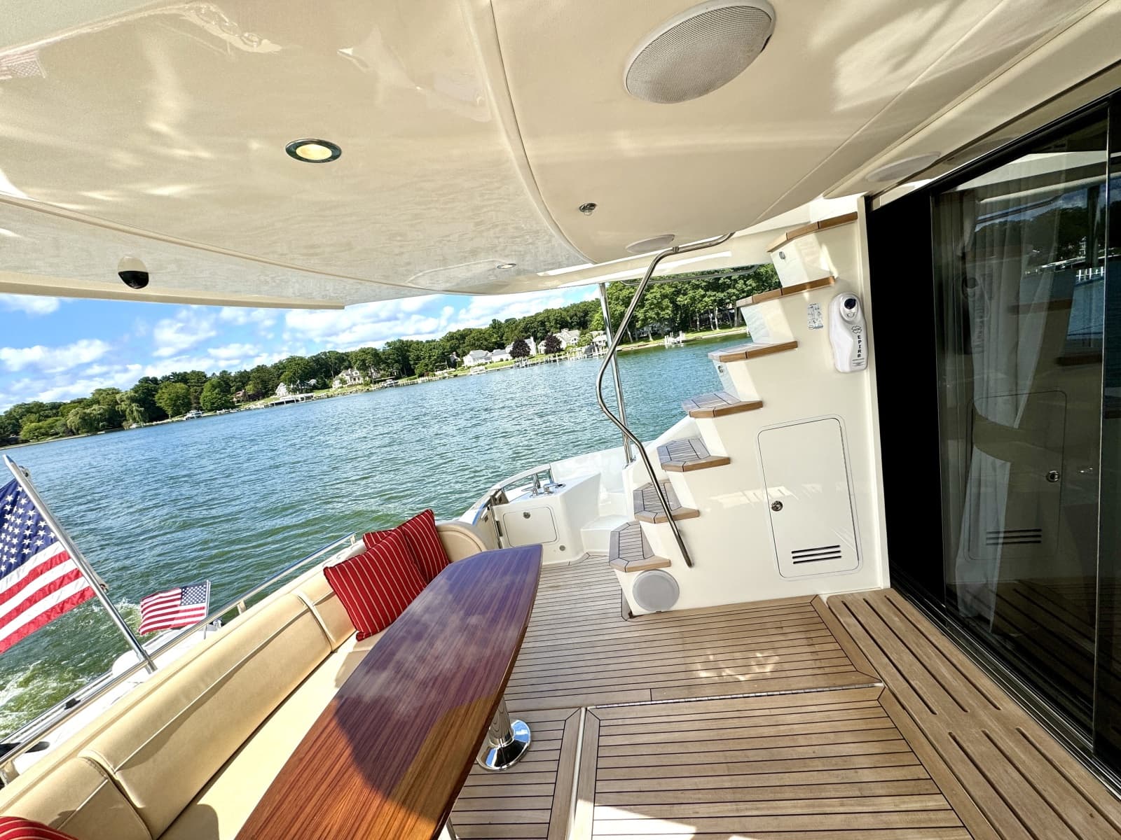 2017 Sea Ray L650 Fly - Photo 10