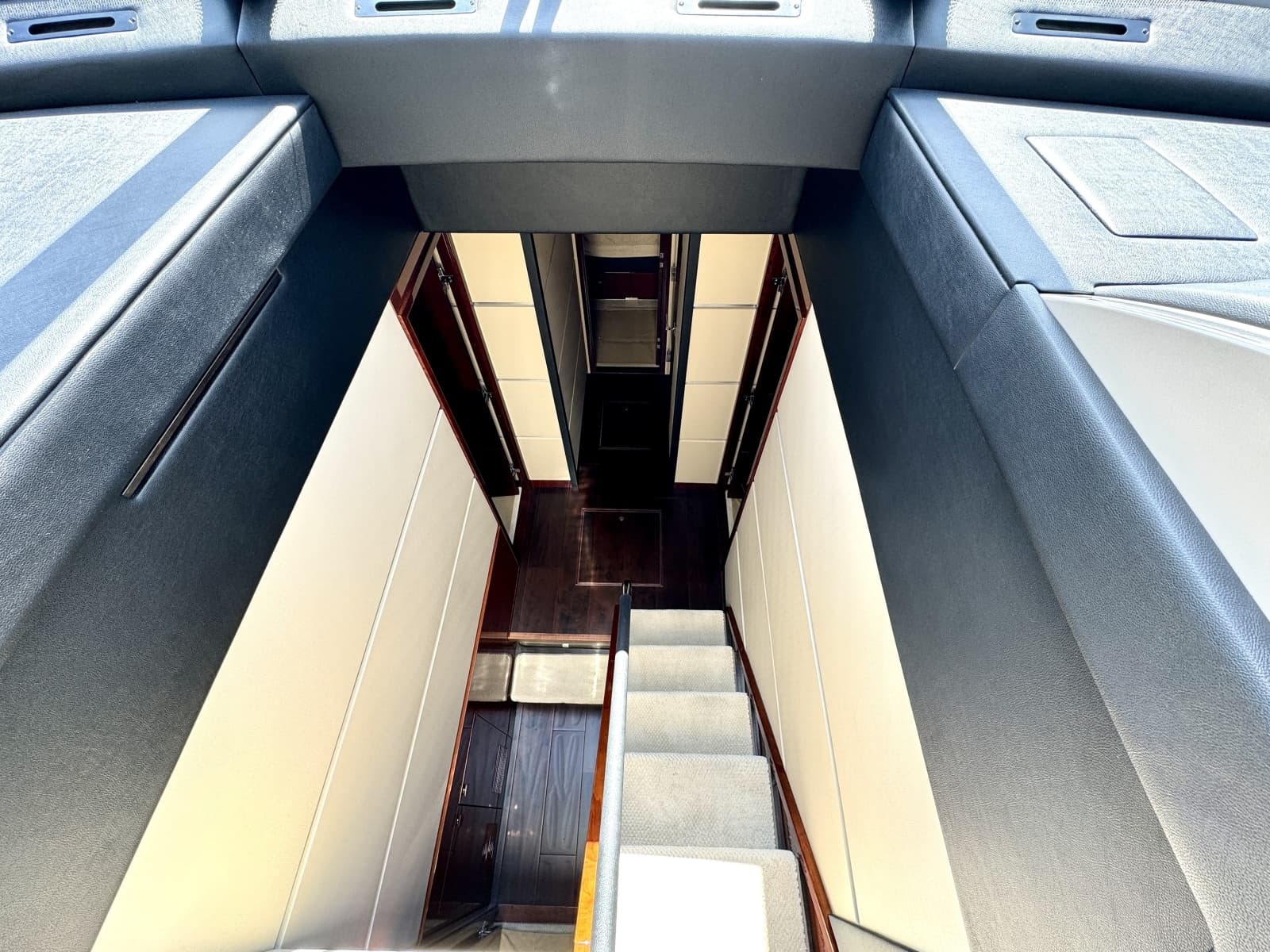 2017 Sea Ray L650 Fly - Photo 12