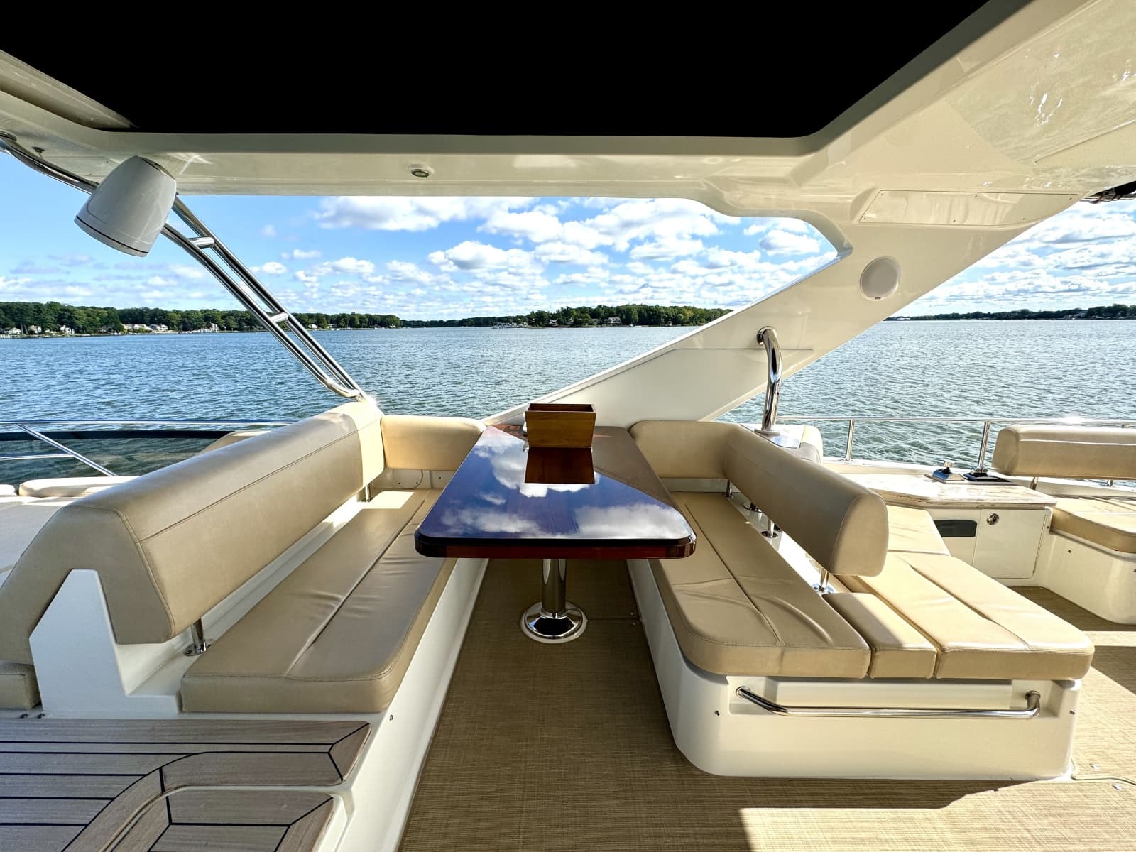 2017 Sea Ray L650 Fly - Photo 37