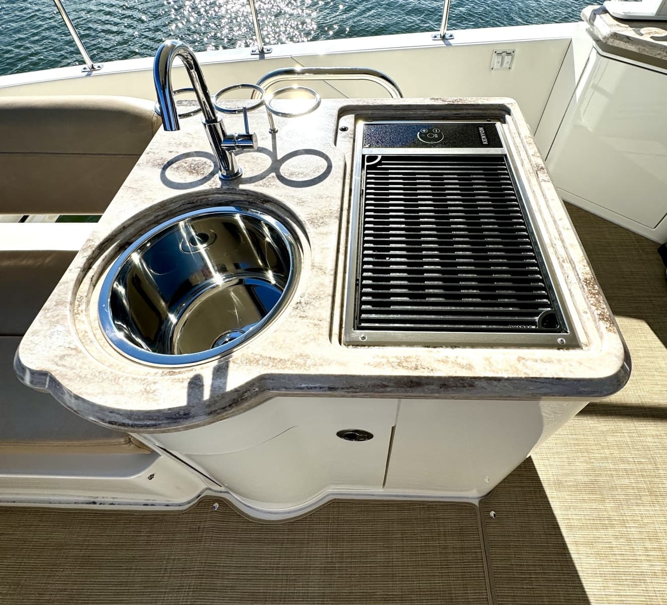 2017 Sea Ray L650 Fly - Photo 49