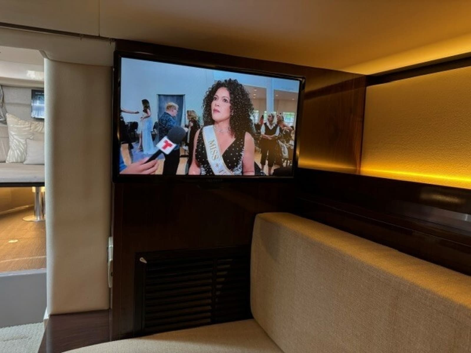 2020 Sea Ray 320 Sundancer - Photo 29