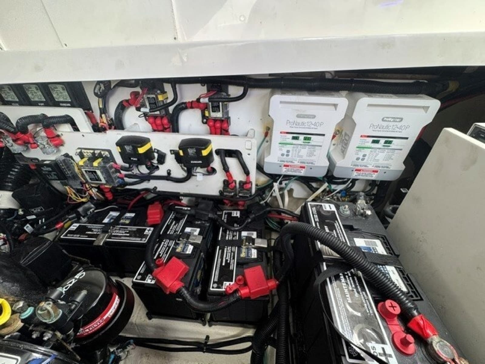 2020 Sea Ray 320 Sundancer - Photo 35