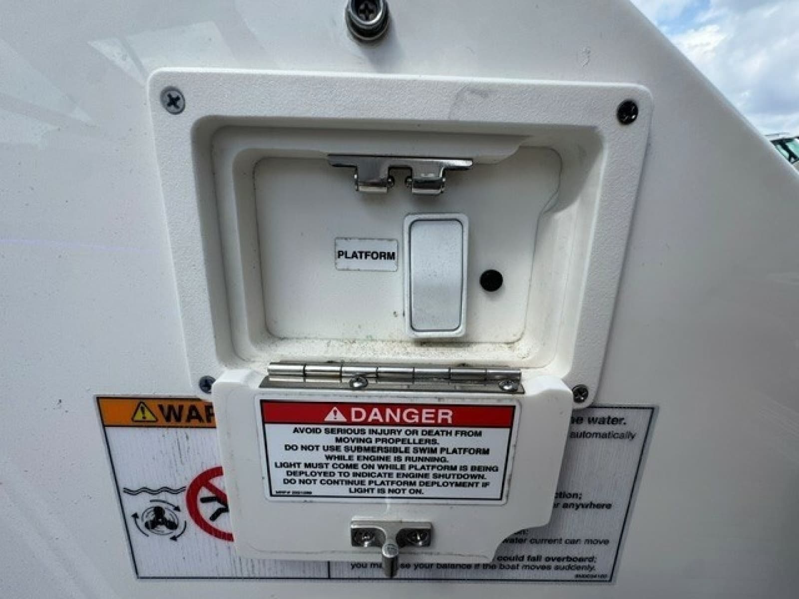2020 Sea Ray 320 Sundancer - Photo 7