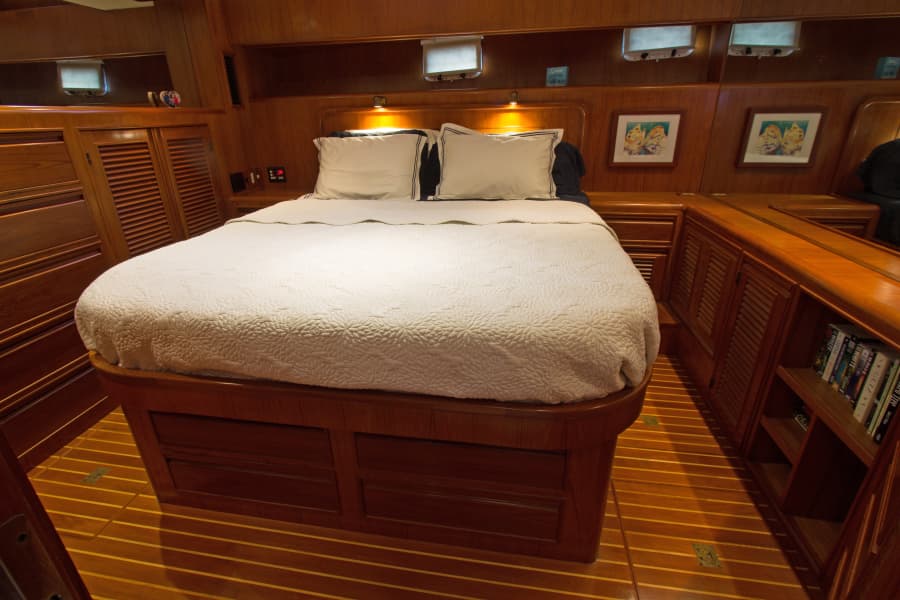 1997 Offshore Yachts Pilothouse Motor Yacht - Photo 20