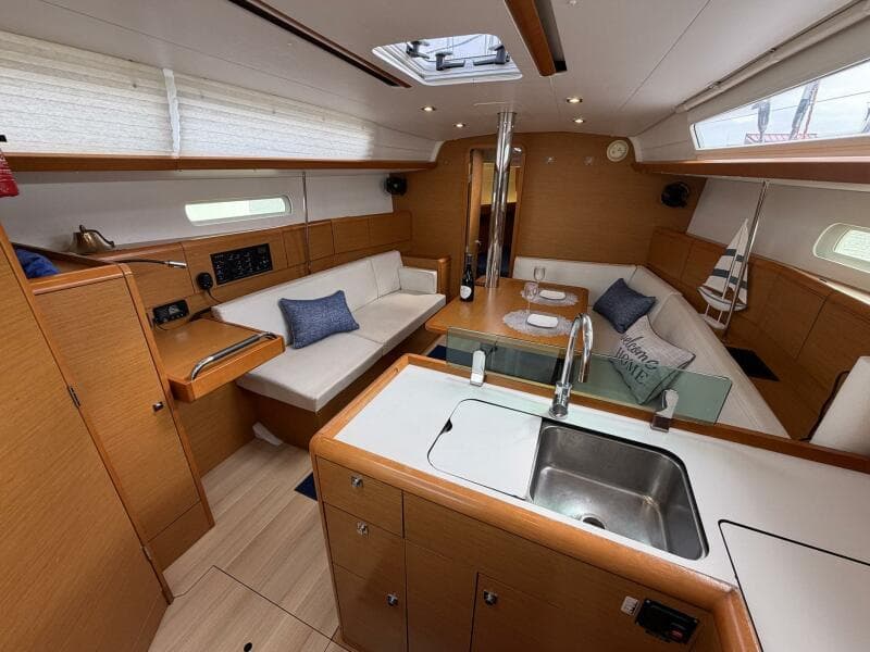 2018 Jeanneau Sun Odyssey 389 - Photo 29