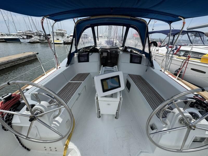 2018 Jeanneau Sun Odyssey 389 - Photo 18