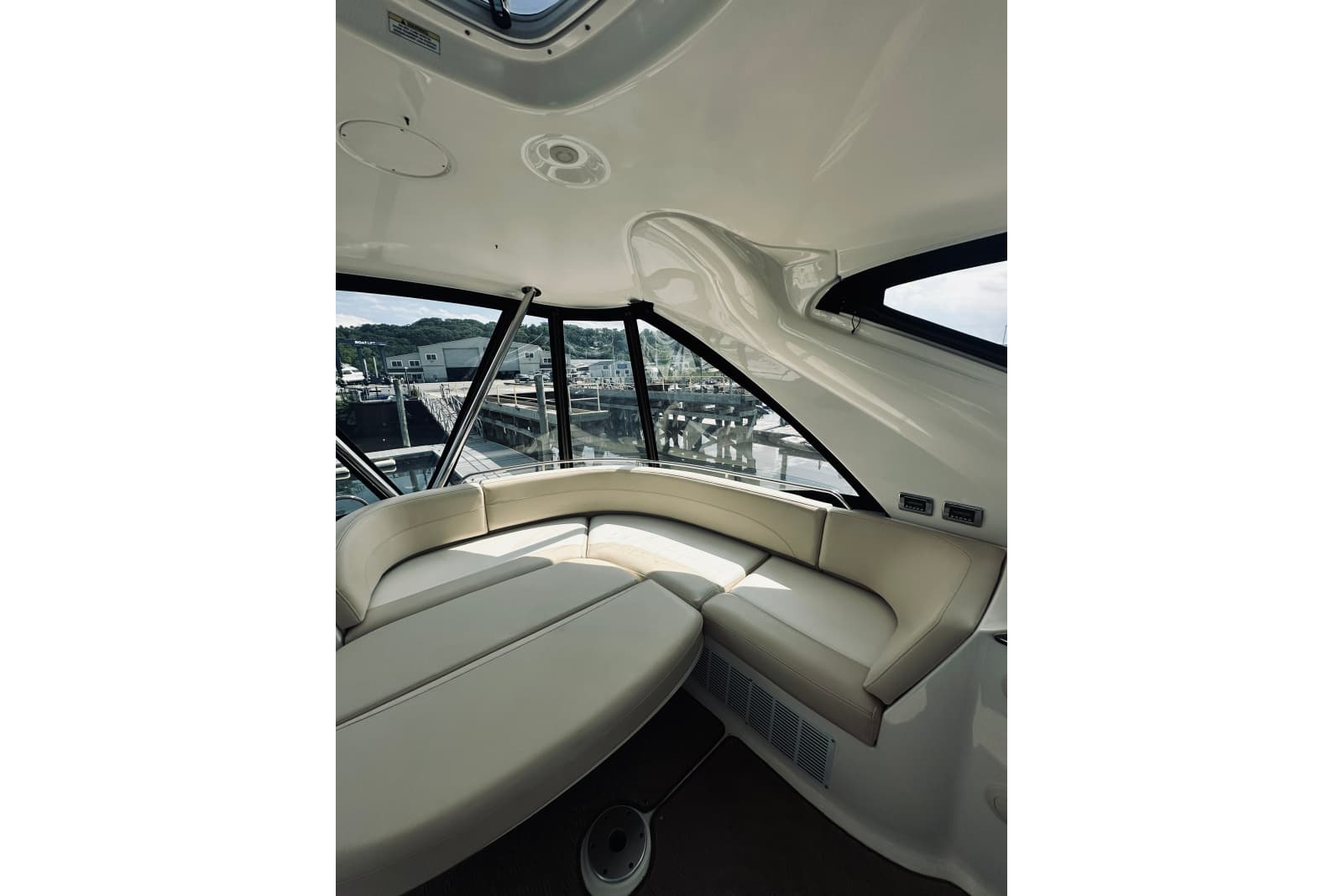 2012 Meridian 441 Sedan - Photo 68
