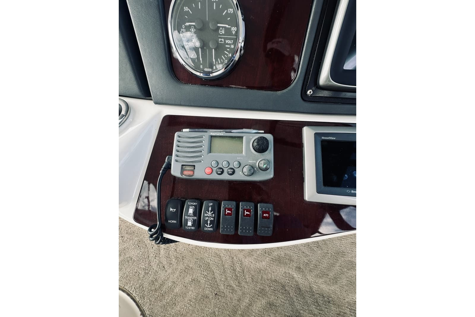 2012 Meridian 441 Sedan - Photo 46