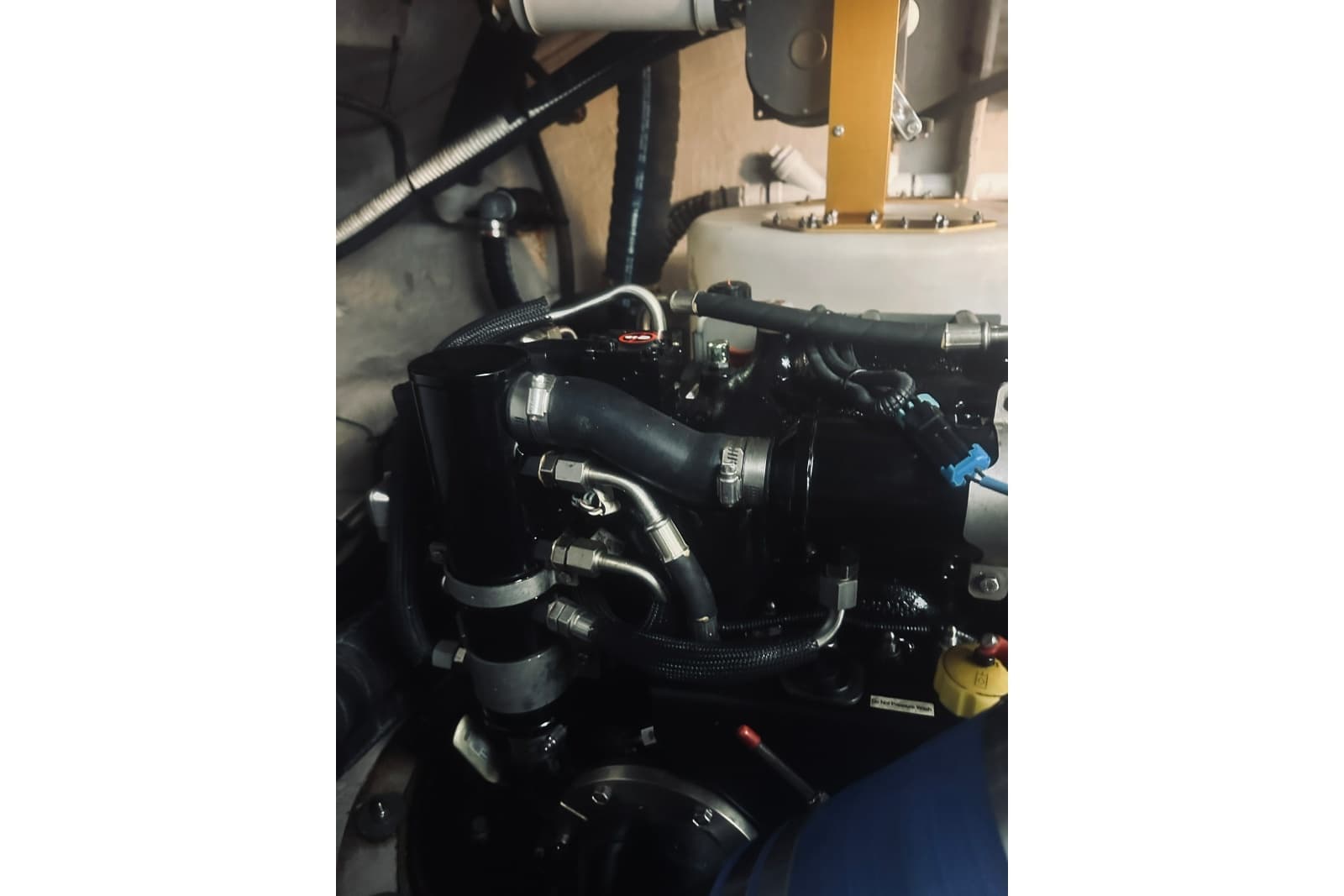 2012 Meridian 441 Sedan - Photo 29