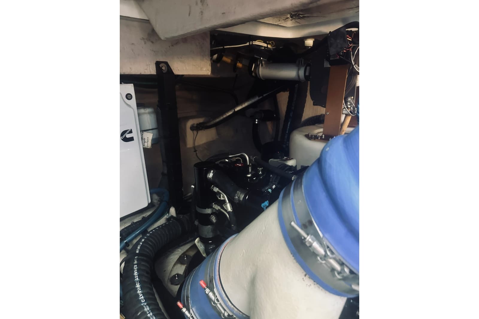 2012 Meridian 441 Sedan - Photo 28