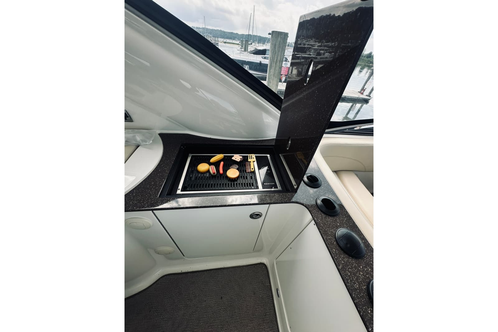 2012 Meridian 441 Sedan - Photo 45