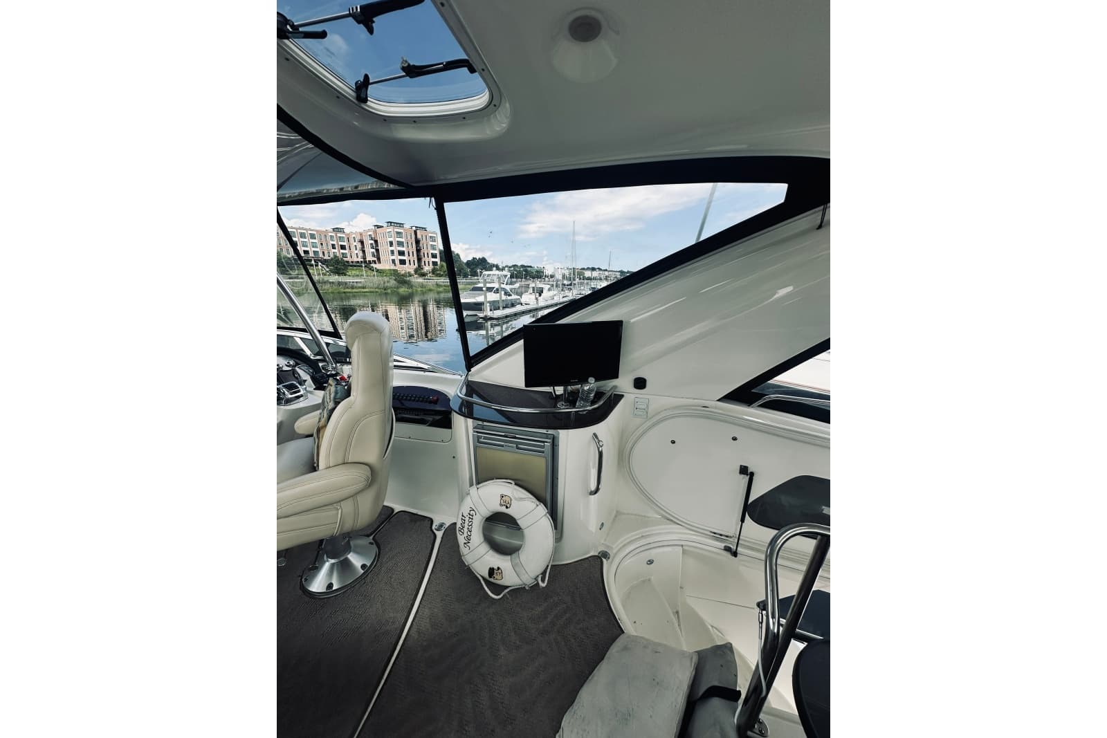 2012 Meridian 441 Sedan - Photo 55
