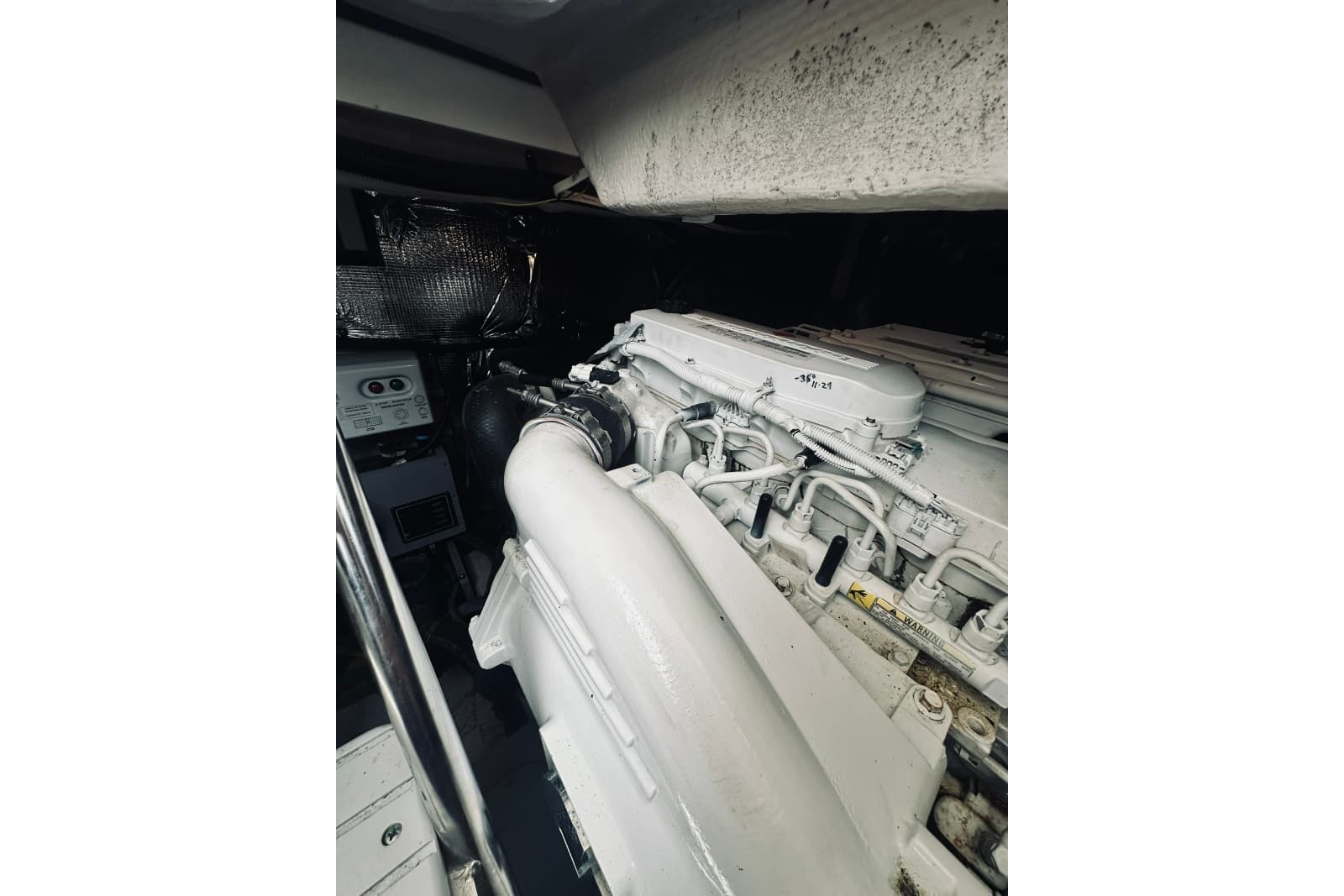 2012 Meridian 441 Sedan - Photo 10