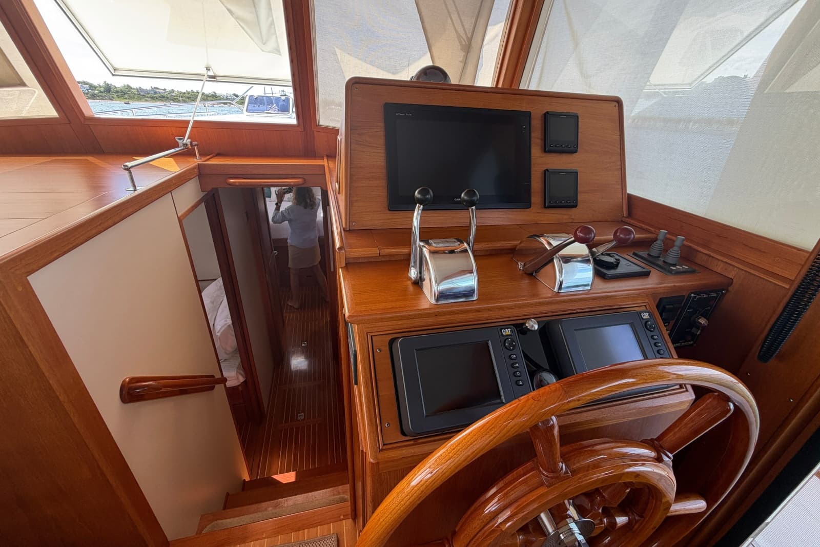 2003 Grand Banks 46 Europa - Photo 23