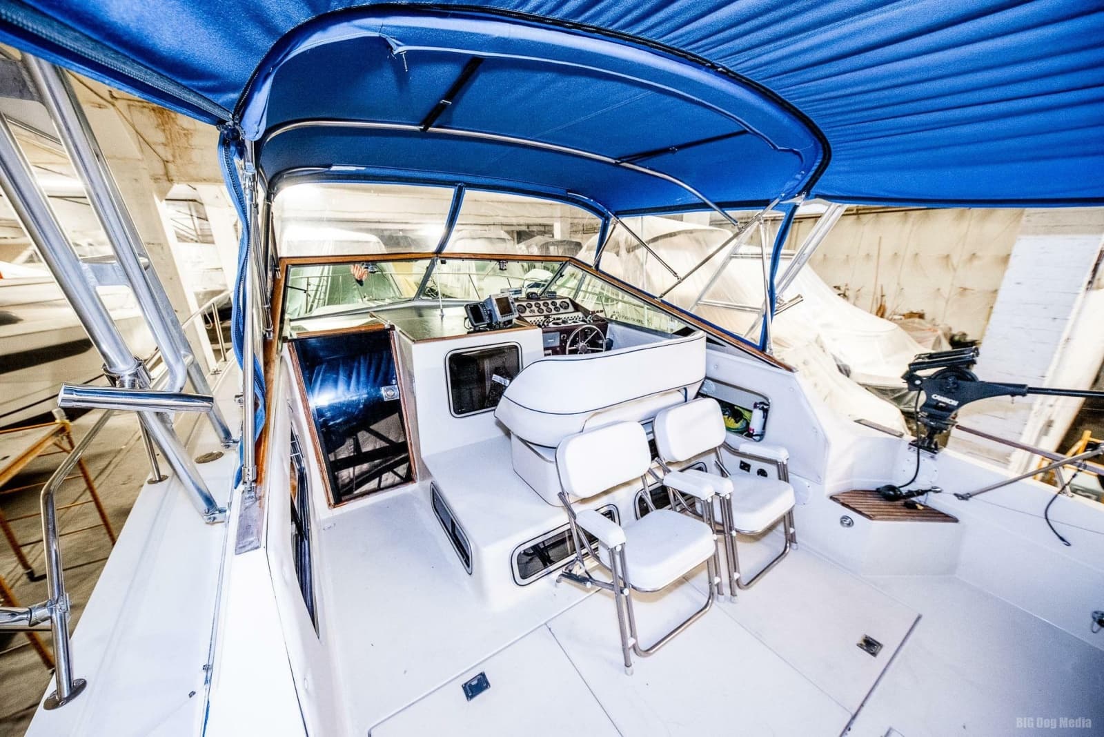 1985 Chris-Craft  - Photo 22