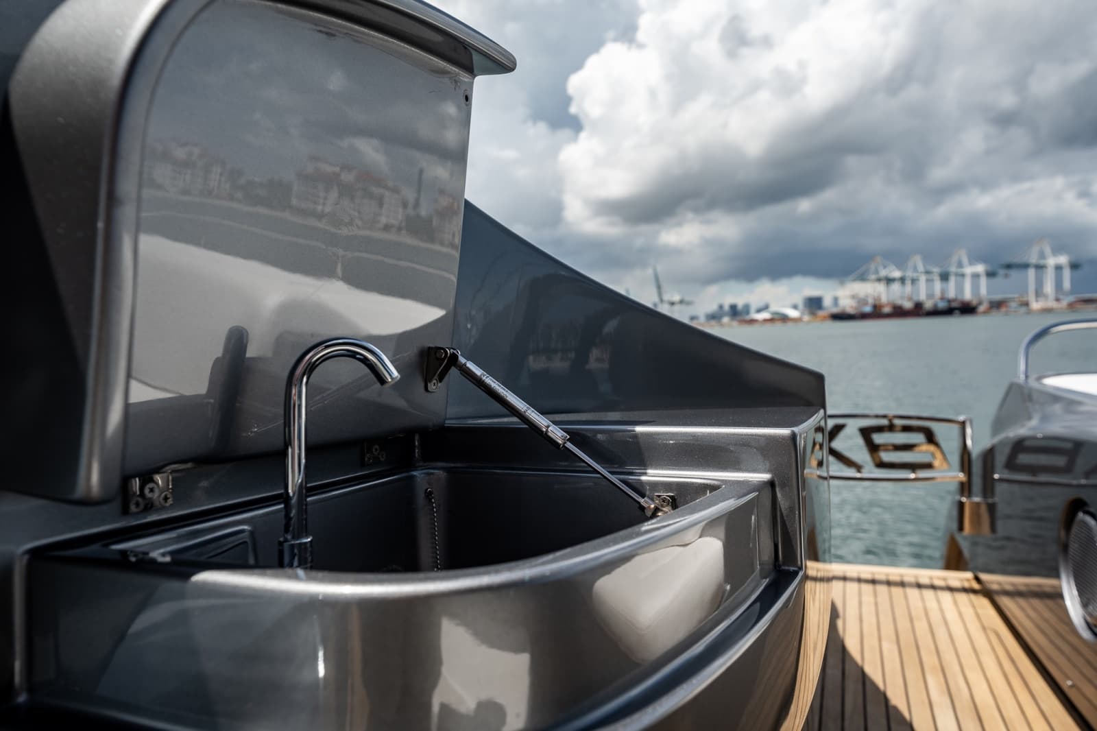 2019 Pershing 8X - Photo 32