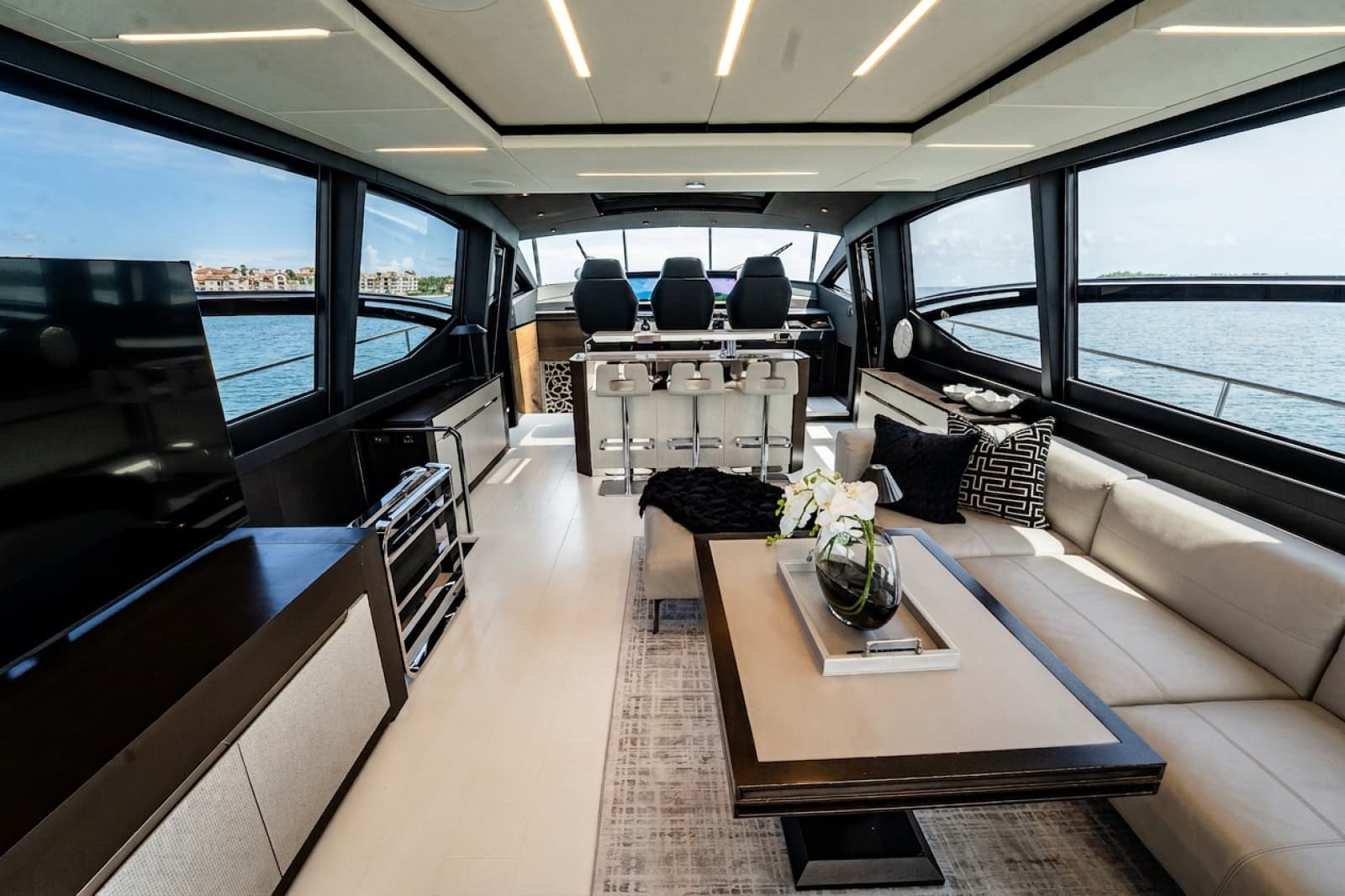 2019 Pershing 8X - Photo 39