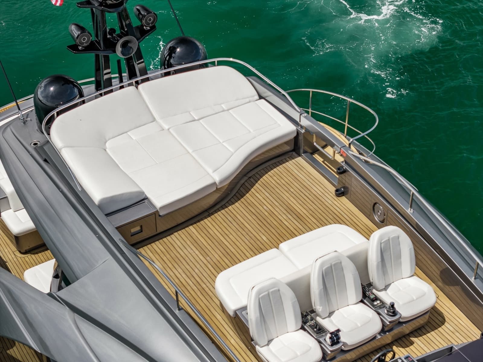 2019 Pershing 8X - Photo 22