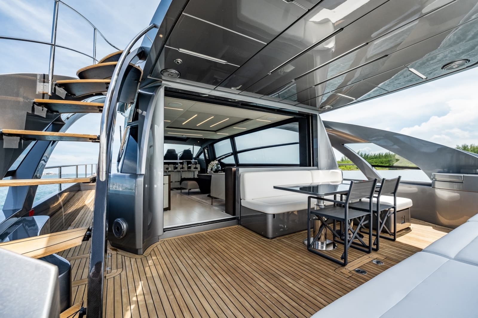 2019 Pershing 8X - Photo 28
