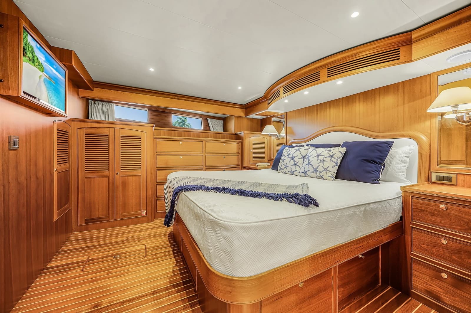 2016 Marlow Explorer 58E - Photo 17