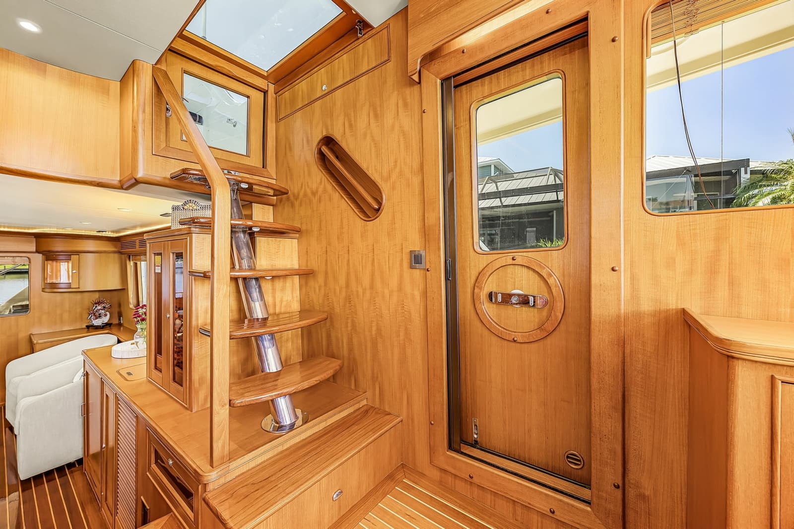 2016 Marlow Explorer 58E - Photo 13