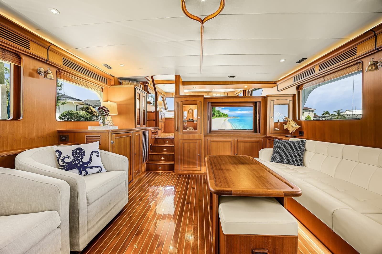 2016 Marlow Explorer 58E - Photo 2