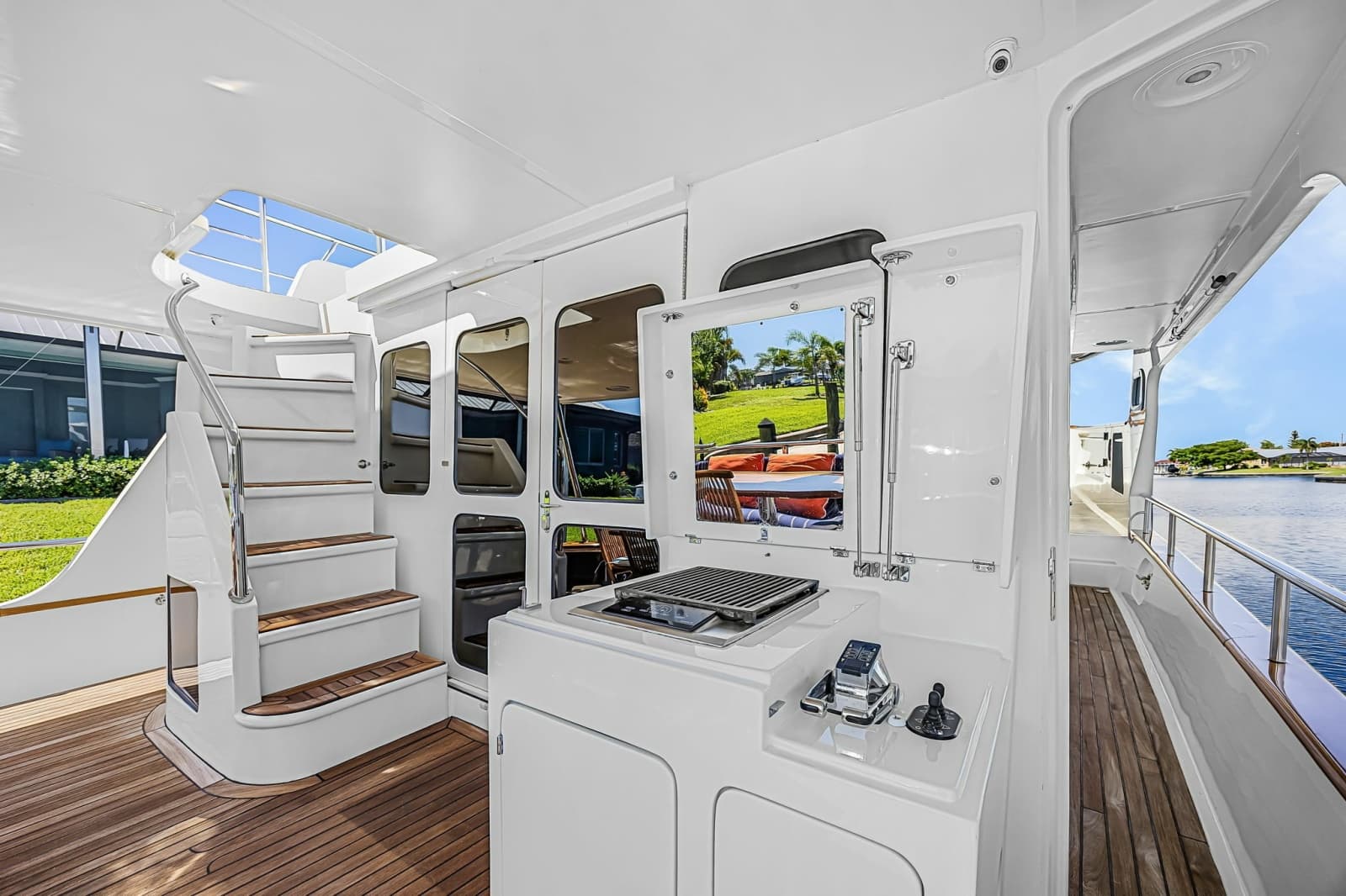 2016 Marlow Explorer 58E - Photo 31