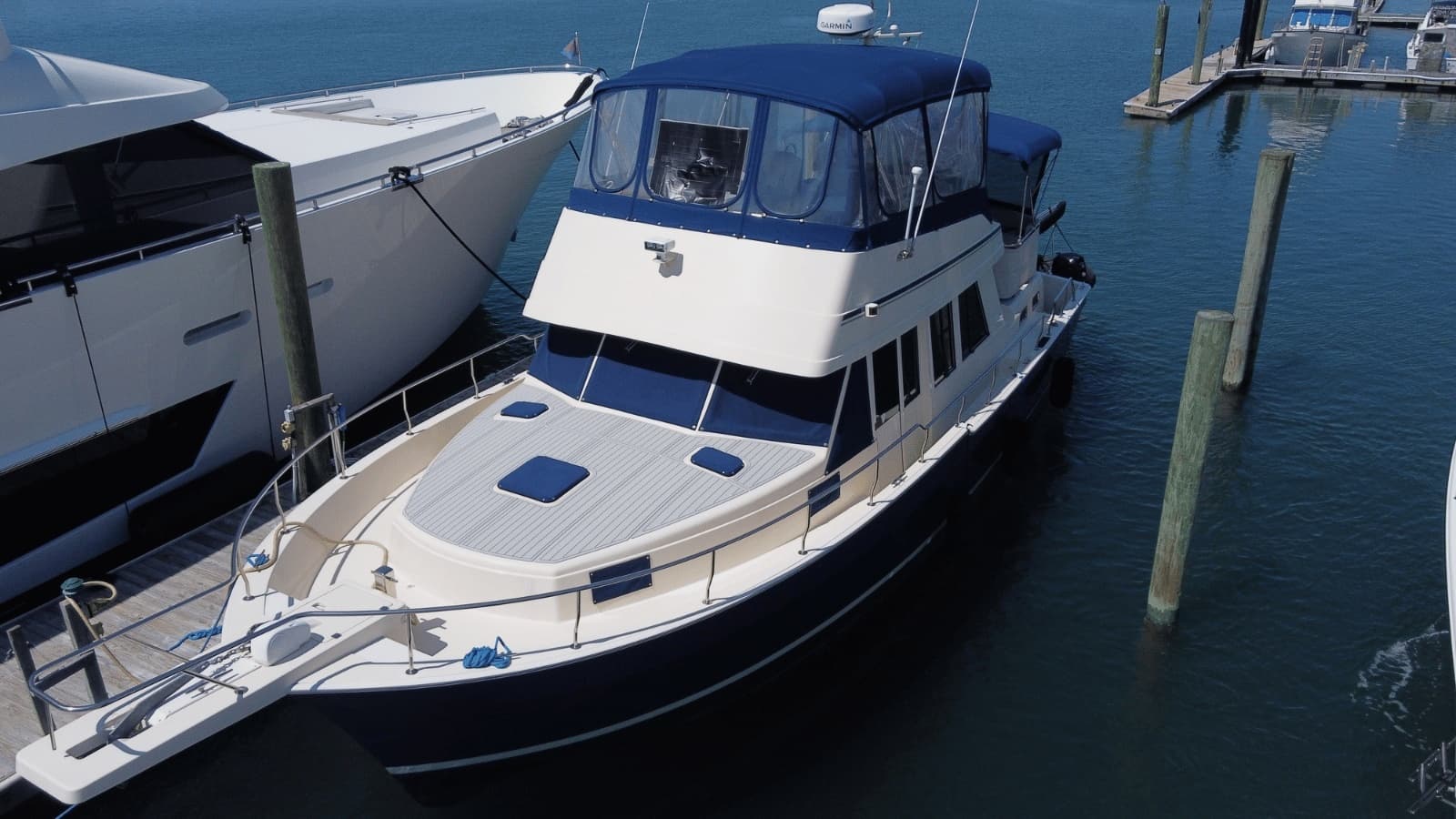 2006 Mainship 430 - Photo 6
