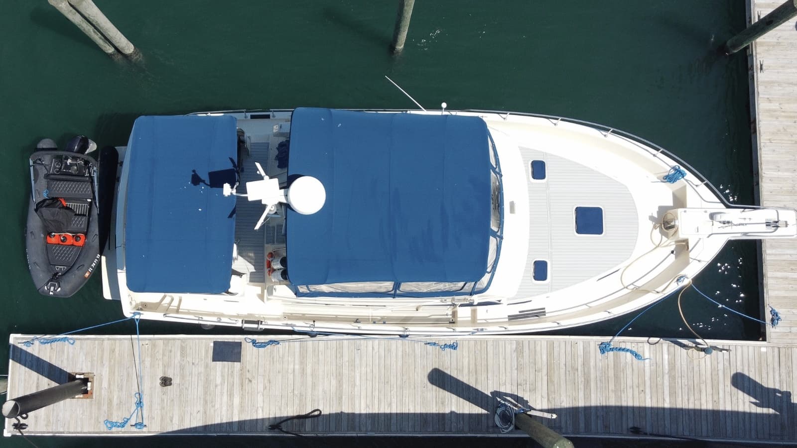 2006 Mainship 430 - Photo 9