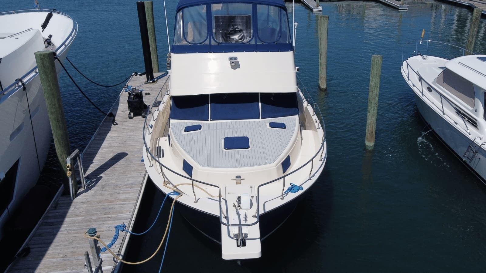 2006 Mainship 430 - Photo 5