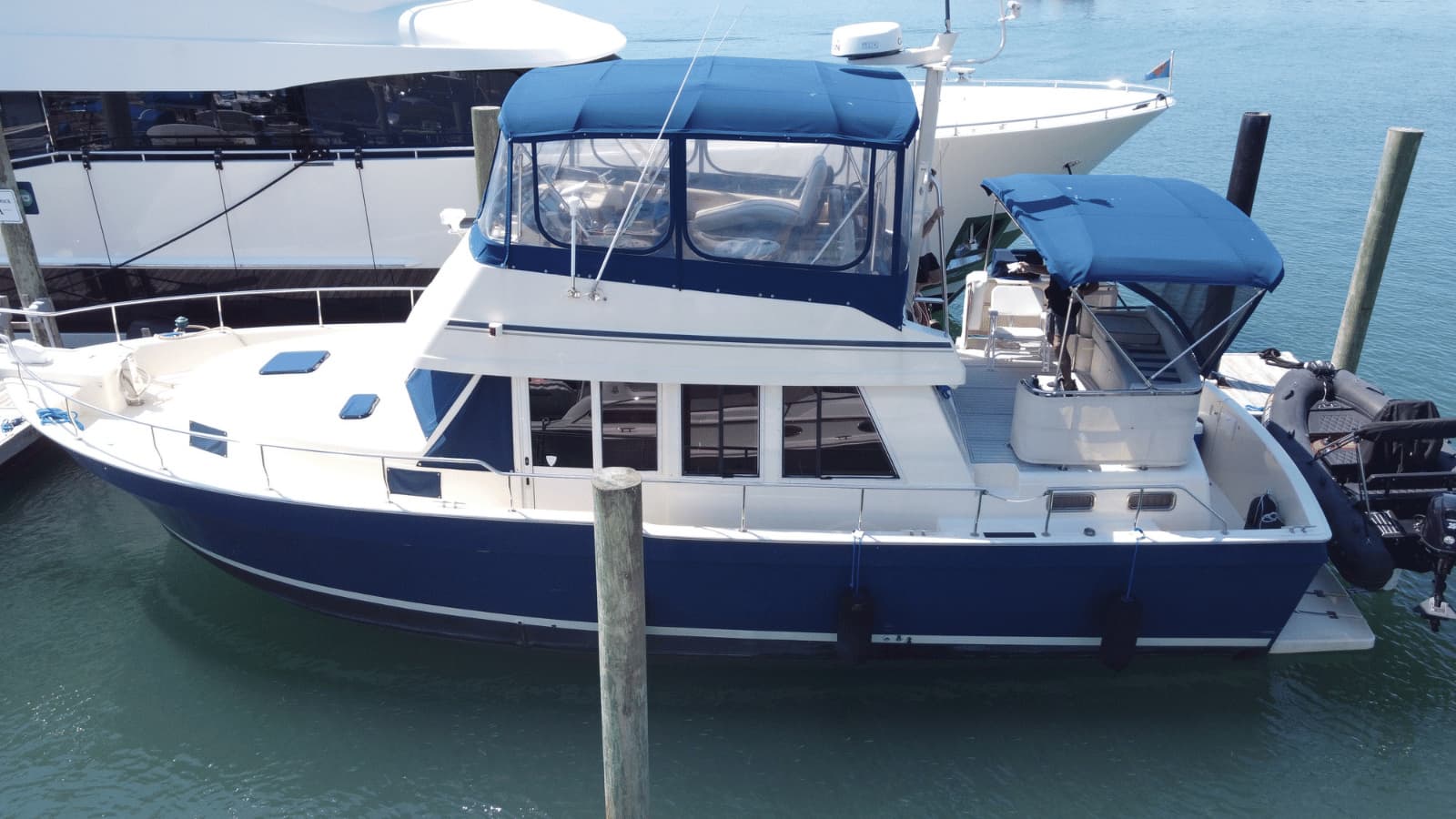 2006 Mainship 430 - Photo 1