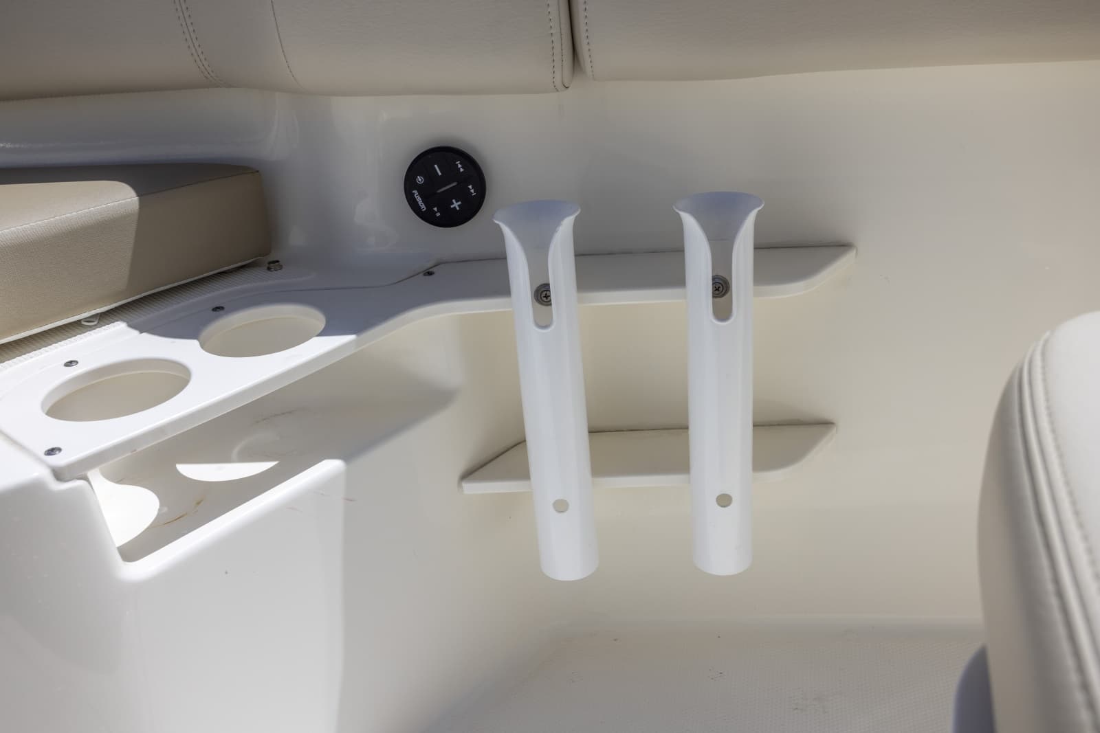 2021 Boston Whaler 230 OUTRAGE - Photo 4